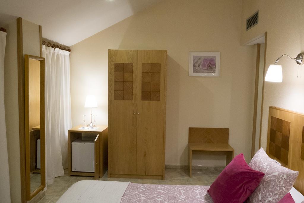 Hostal Azul El Molar Buitenkant foto