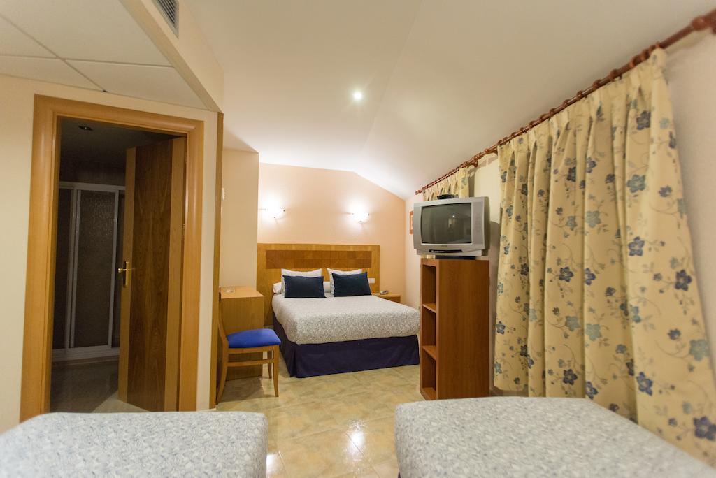 Hostal Azul El Molar Buitenkant foto